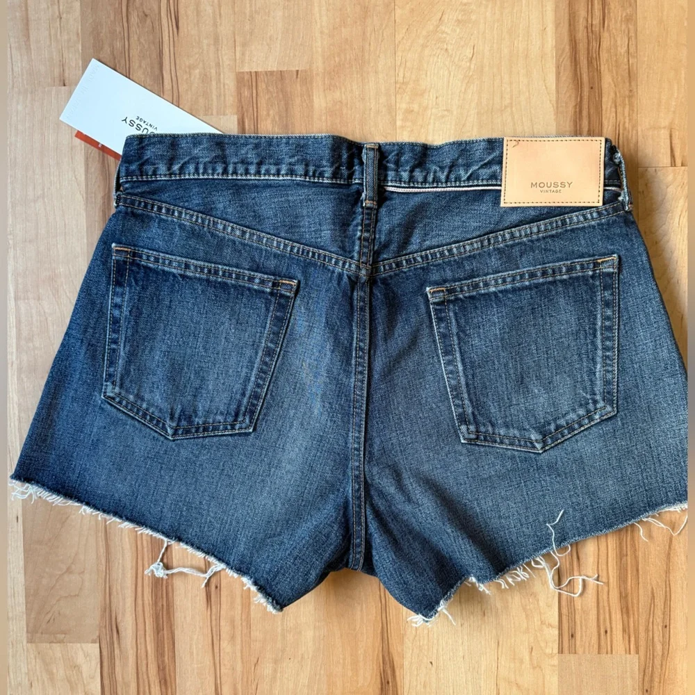 Moussy Vintage Dark Blue Wilson 100% Cotton Denim Frayed Hem Shorts NWT Size 30 - Picture 13 of 13